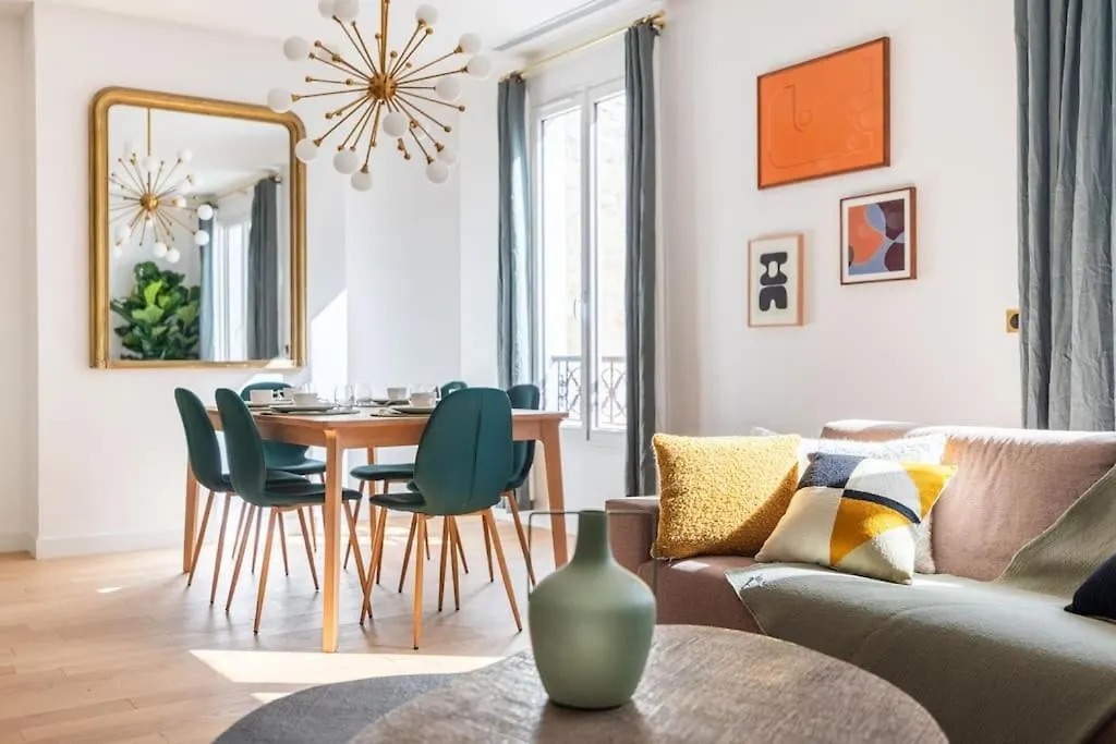Rare, Center, Luxury Apartment With Roof View Париж