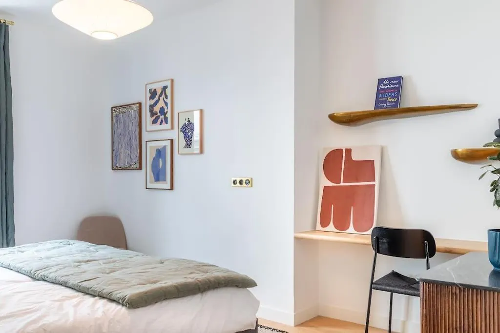 Rare, Center, Luxury Apartment With Roof View Париж